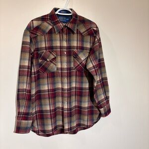 Vintage Pendleton Wool plaid  Long sleeve button up long